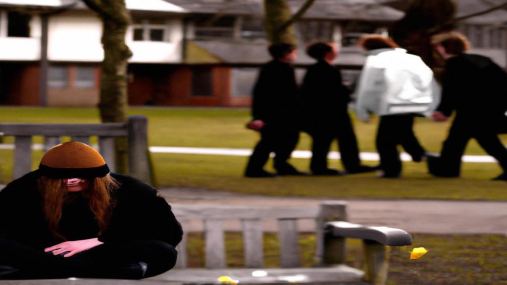 Jak trudne relacje z innymi ludźmi mogą wpływać na życie człowieka - lektury z tym motywem